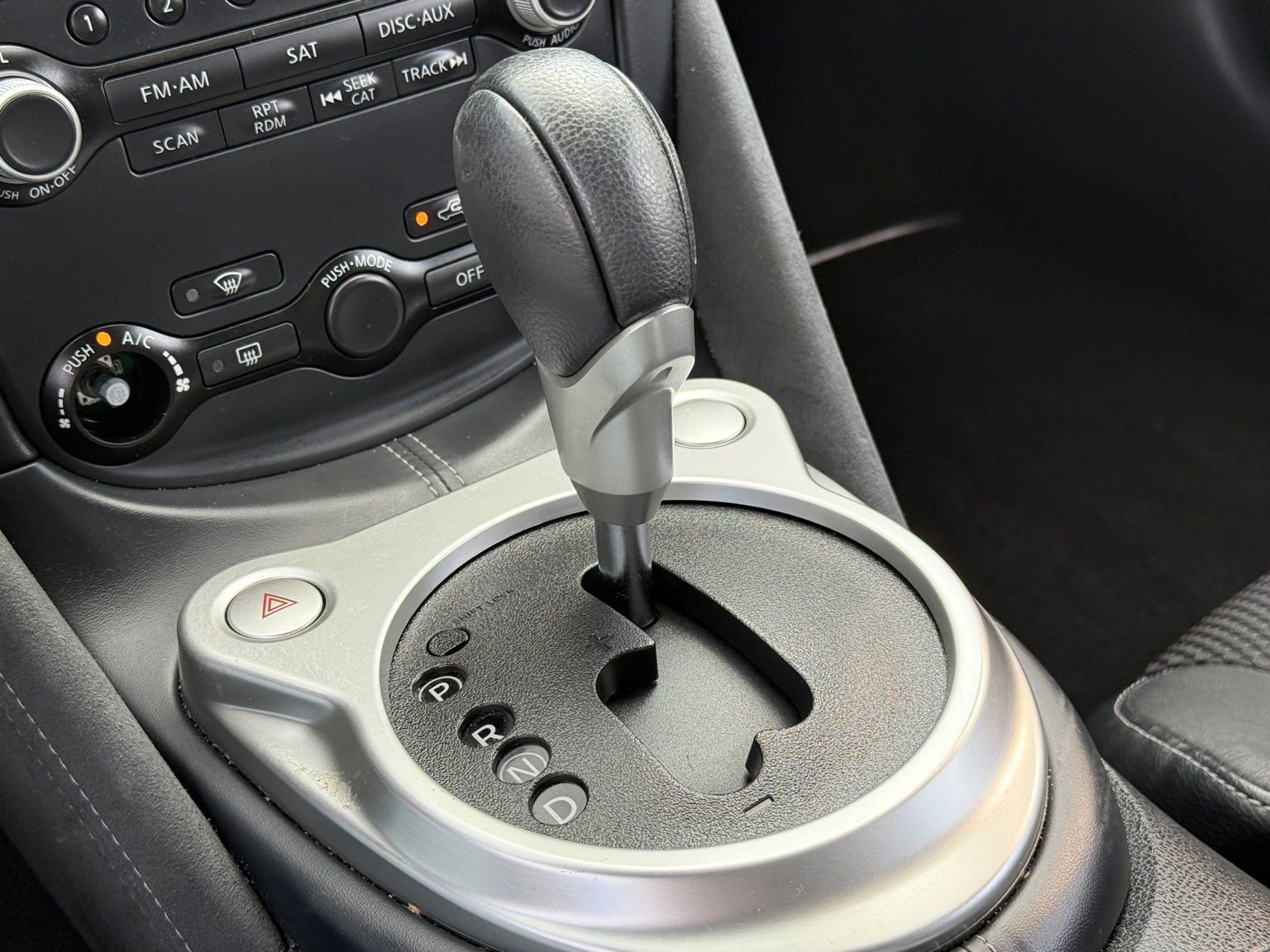 Used 2014 Nissan 370Z Touring w/ Sport Package image 28