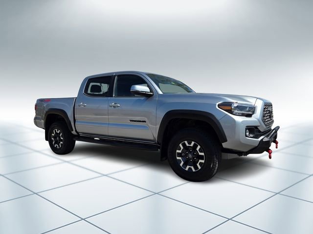 Used 2023 Toyota Tacoma TRD Off-Road w/ Advanced Technology Package image 2