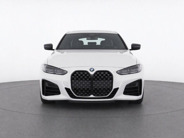 Used 2024 BMW 430i Coupe w/ M Sport Package RWD image 5