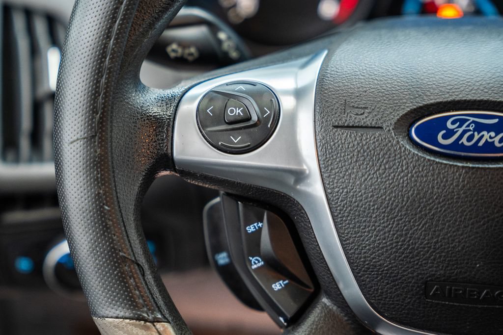 Used 2014 Ford Focus SE FWD image 27