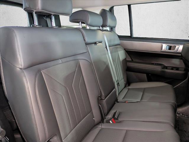 Used 2025 Hyundai Santa Fe SEL FWD image 19