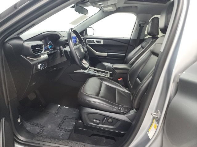 Used 2021 Ford Explorer XLT w/ Equipment Group 202A AWD/4WD image 20