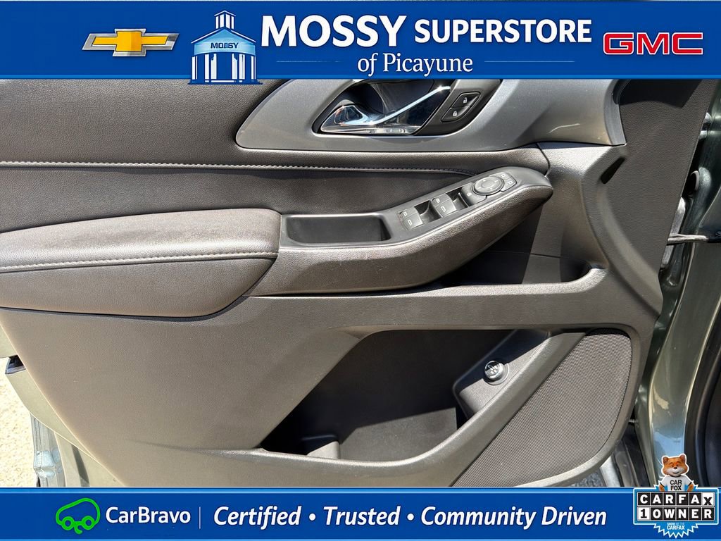 Certified 2022 Chevrolet Traverse LT FWD image 14