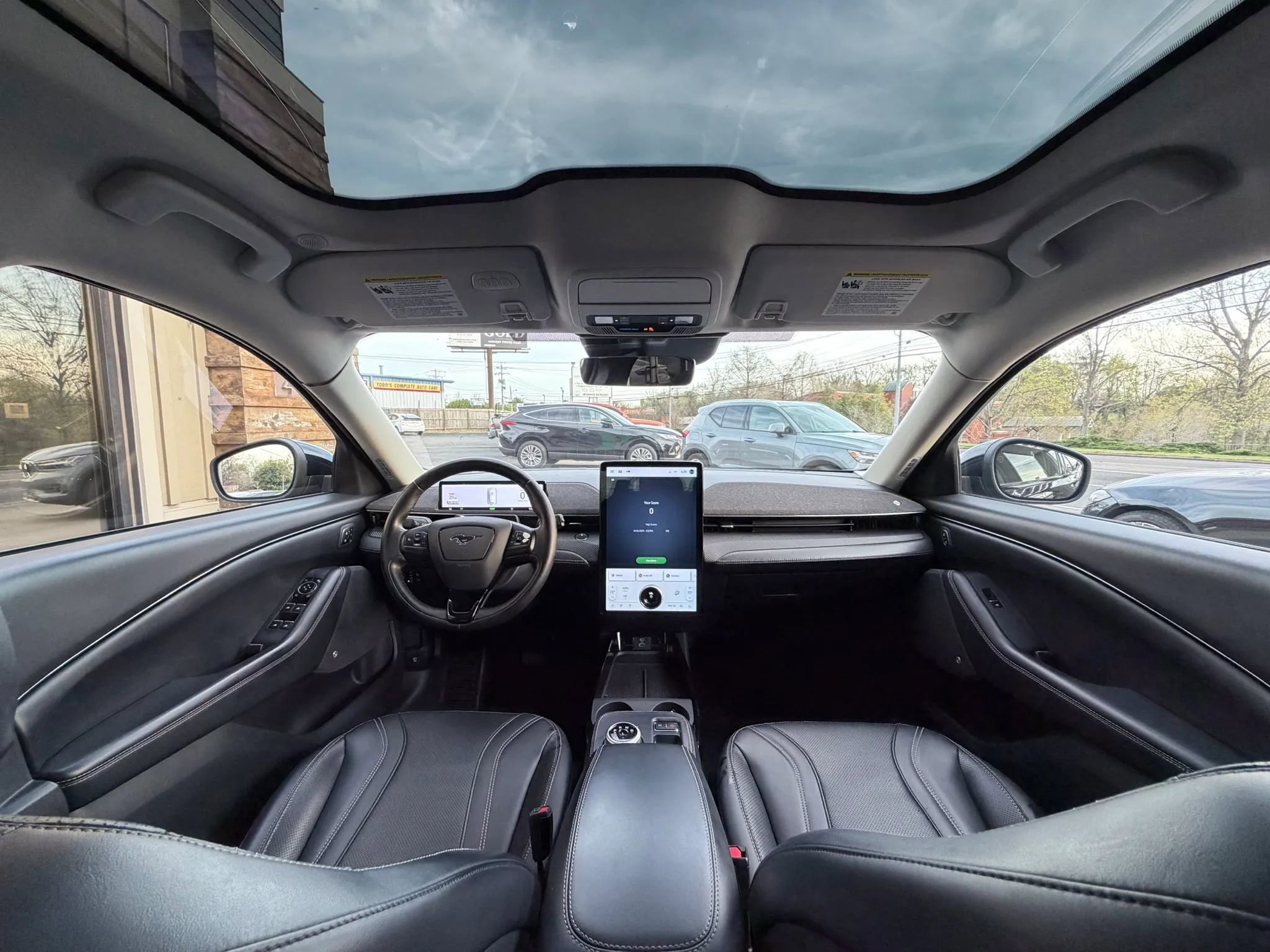 Used 2021 Ford Mustang Mach-E Premium image 14