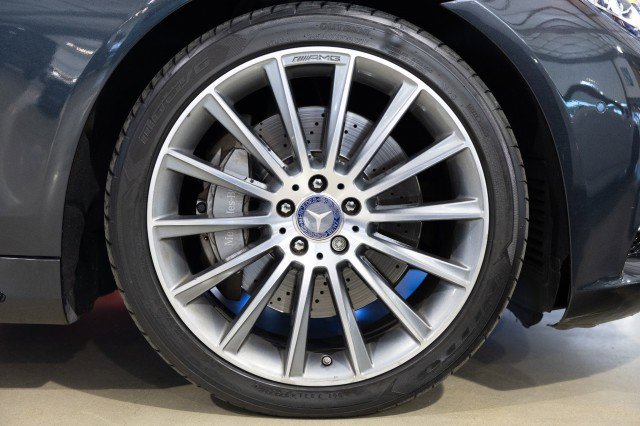 Used 2015 Mercedes-Benz S 550 Sedan image 44