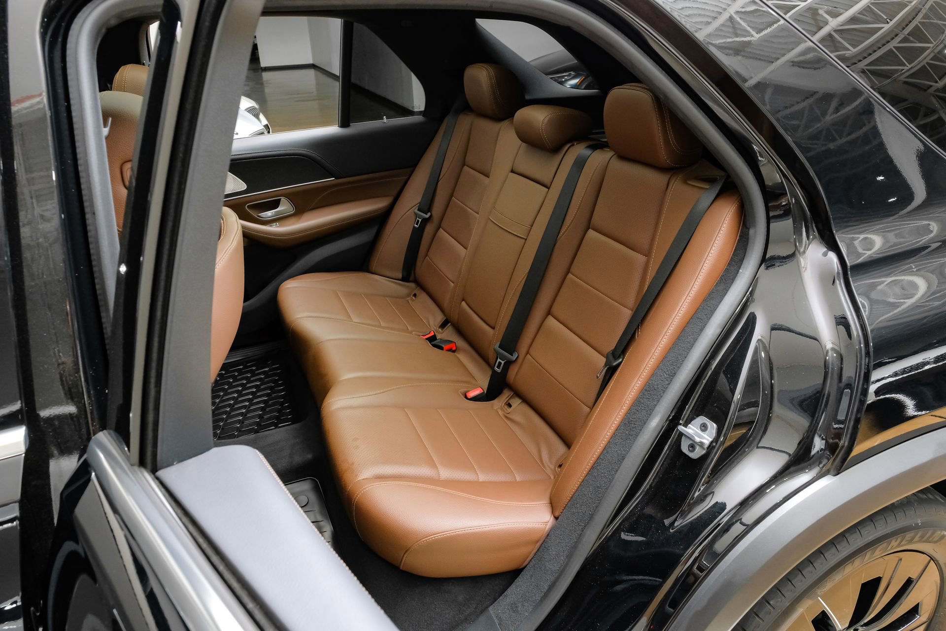 Used 2024 Mercedes-Benz GLE 350 4MATIC image 39