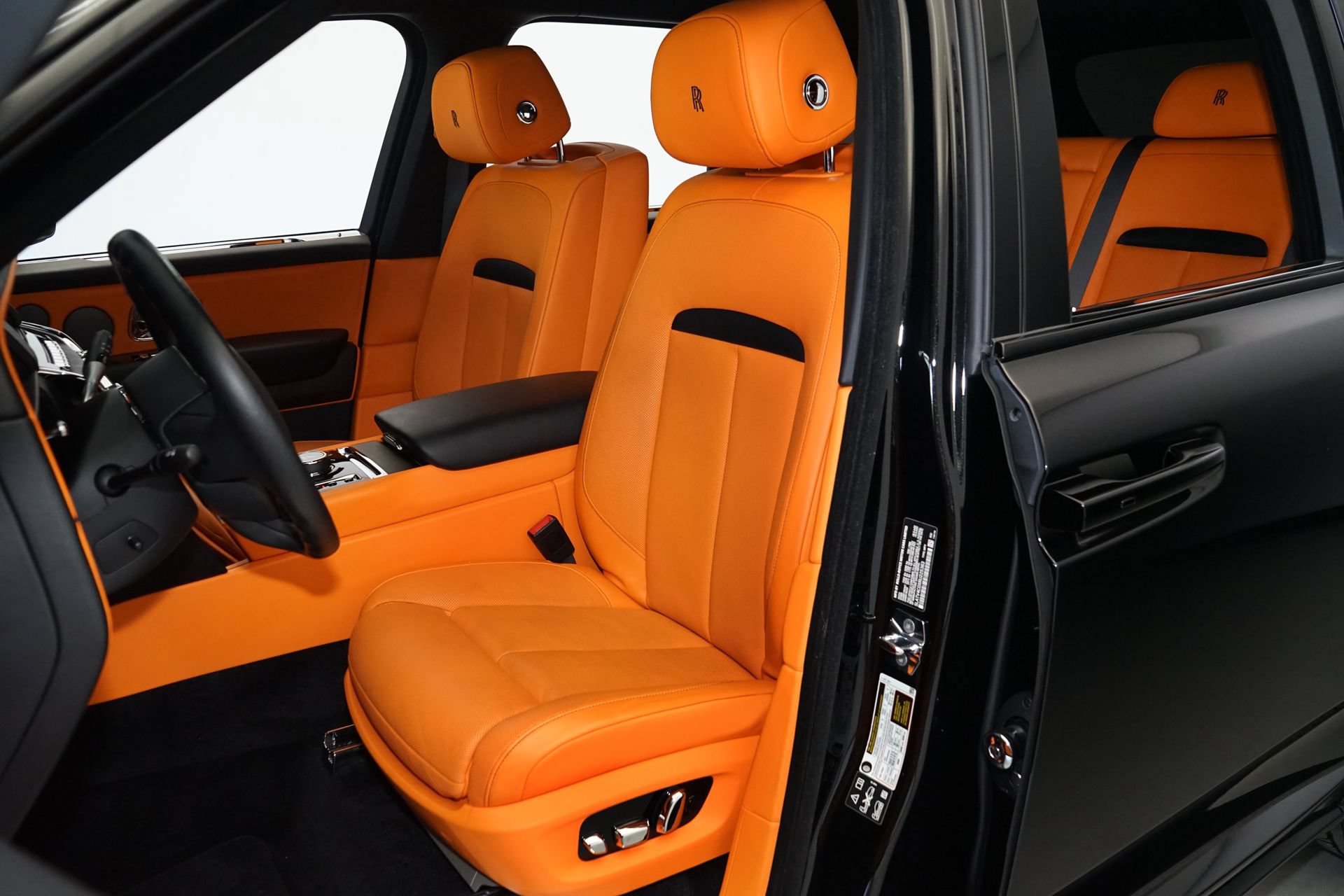 Used 2024 Rolls-Royce Cullinan AWD/4WD image 10