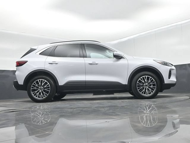 New 2025 Ford Escape SE w/ PHEV Premium Package FWD image 50
