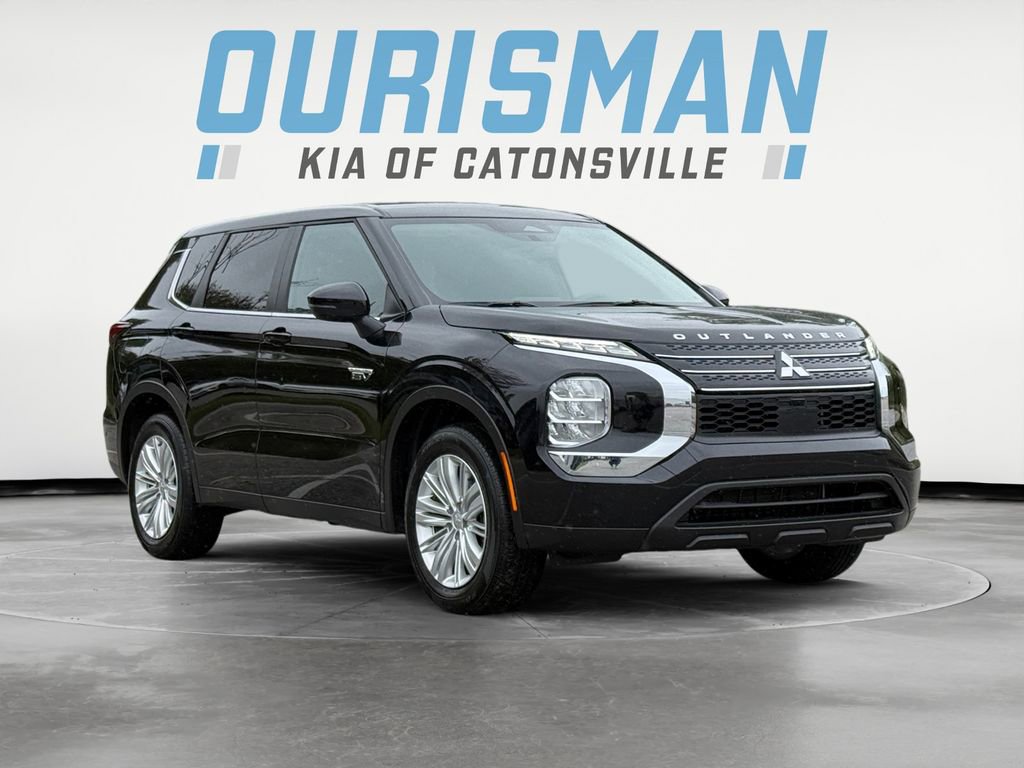 Used 2024 Mitsubishi Outlander ES