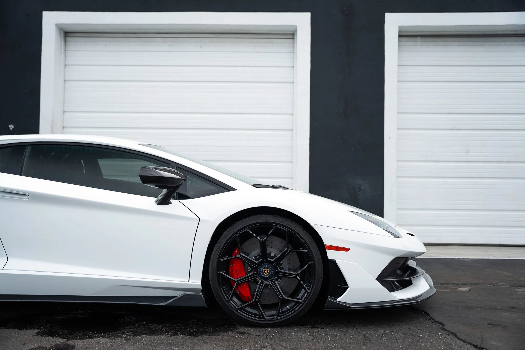 Used 2019 Lamborghini Aventador SVJ AWD/4WD image 9