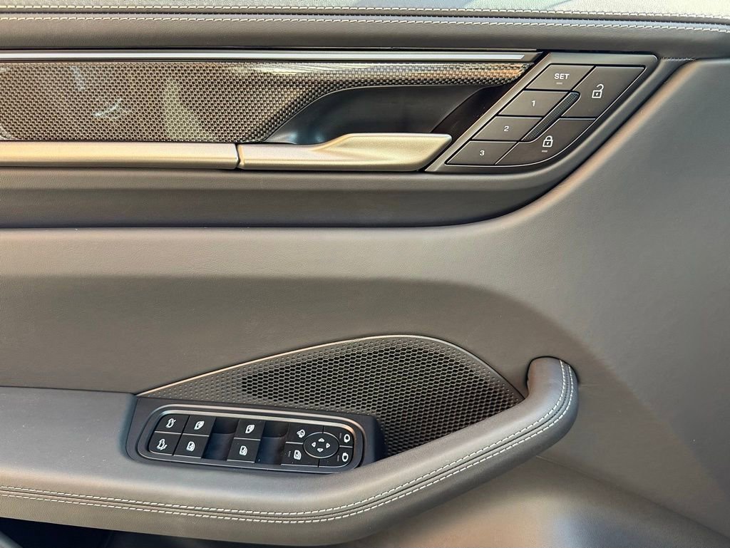 New 2025 Porsche Macan Turbo Electric image 16