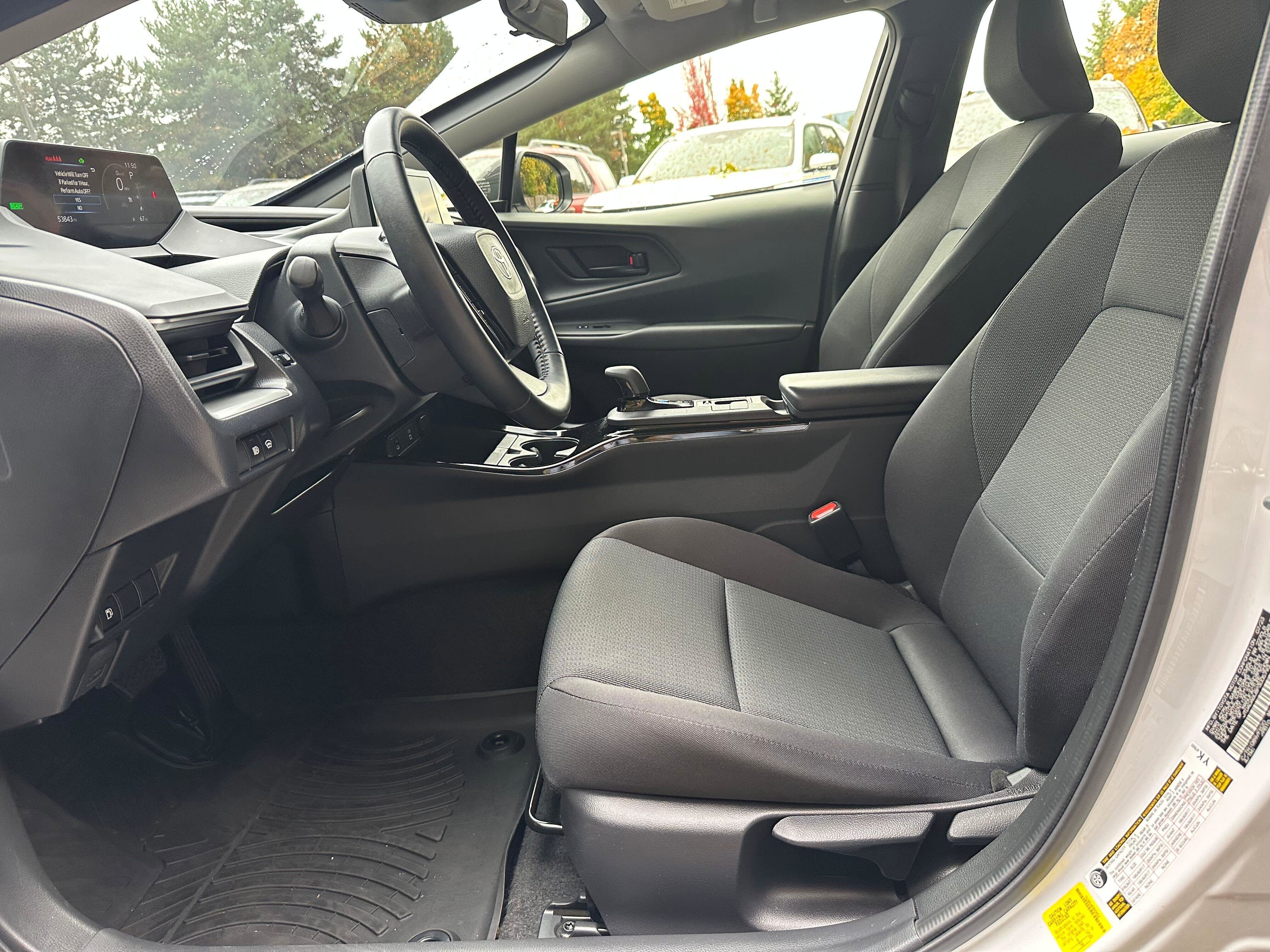 Used 2023 Toyota Prius LE image 19