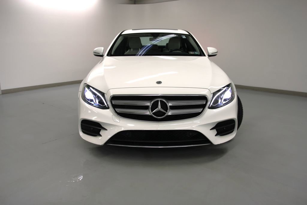 Used 2020 Mercedes-Benz E 350 4MATIC Sedan image 3