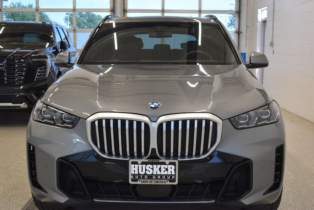 Used 2026 BMW X5 xDrive40i AWD/4WD image 3