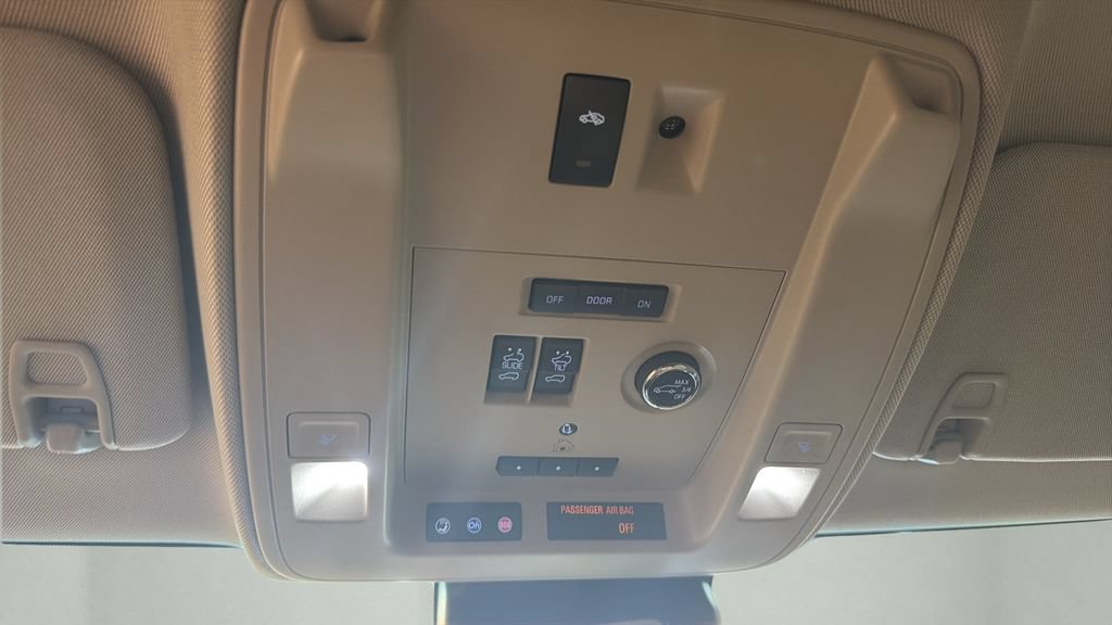 Used 2019 Cadillac Escalade Luxury AWD/4WD image 23