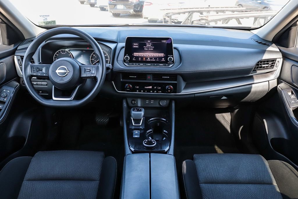 Used 2024 Nissan Rogue SV image 13