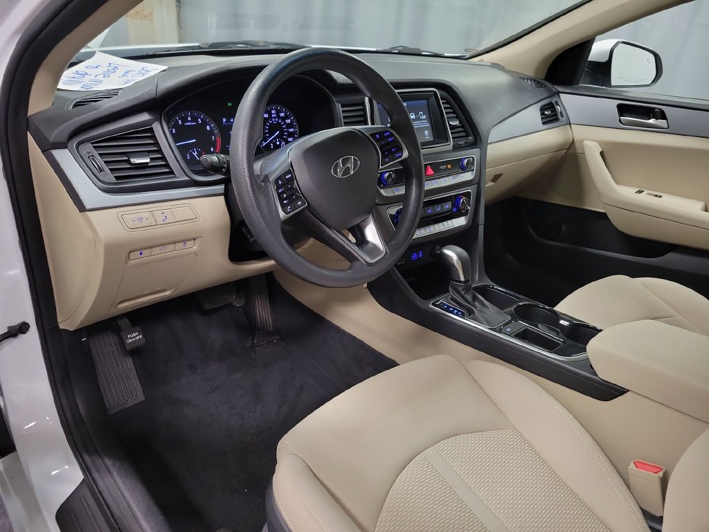 Used 2018 Hyundai Sonata SE FWD image 17