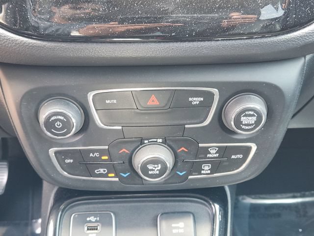 Used 2021 Jeep Compass Latitude w/ Sun and Sound Group FWD image 19
