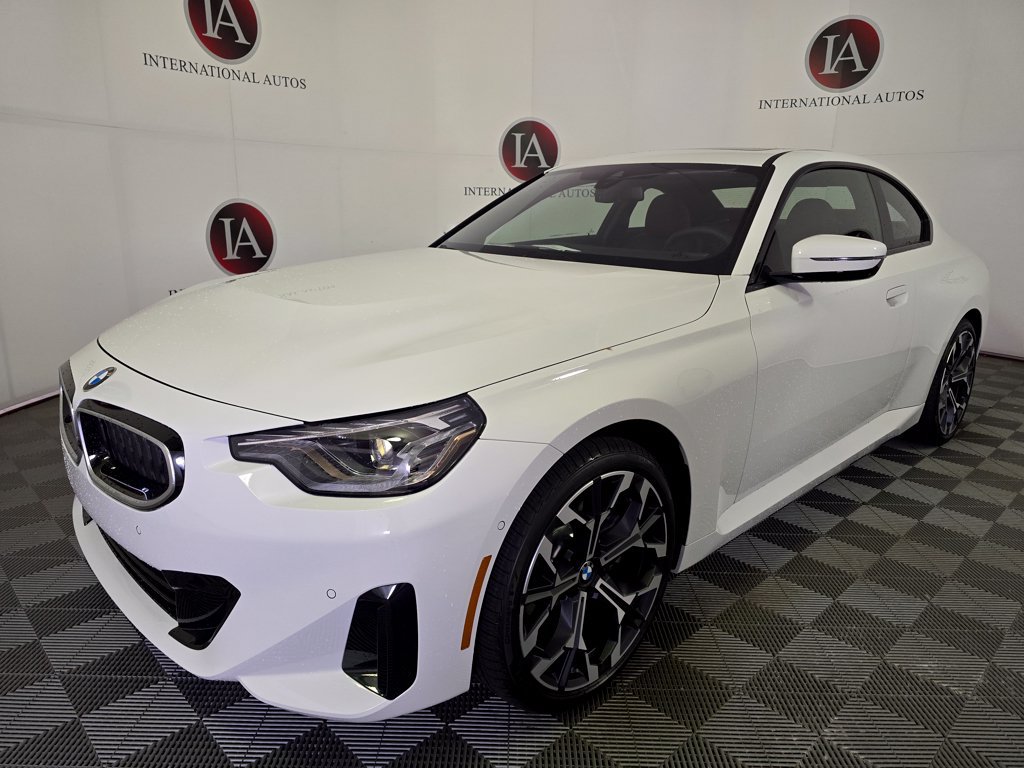 New 2025 BMW 230i xDrive Coupe w/ Premium Package AWD/4WD image 5