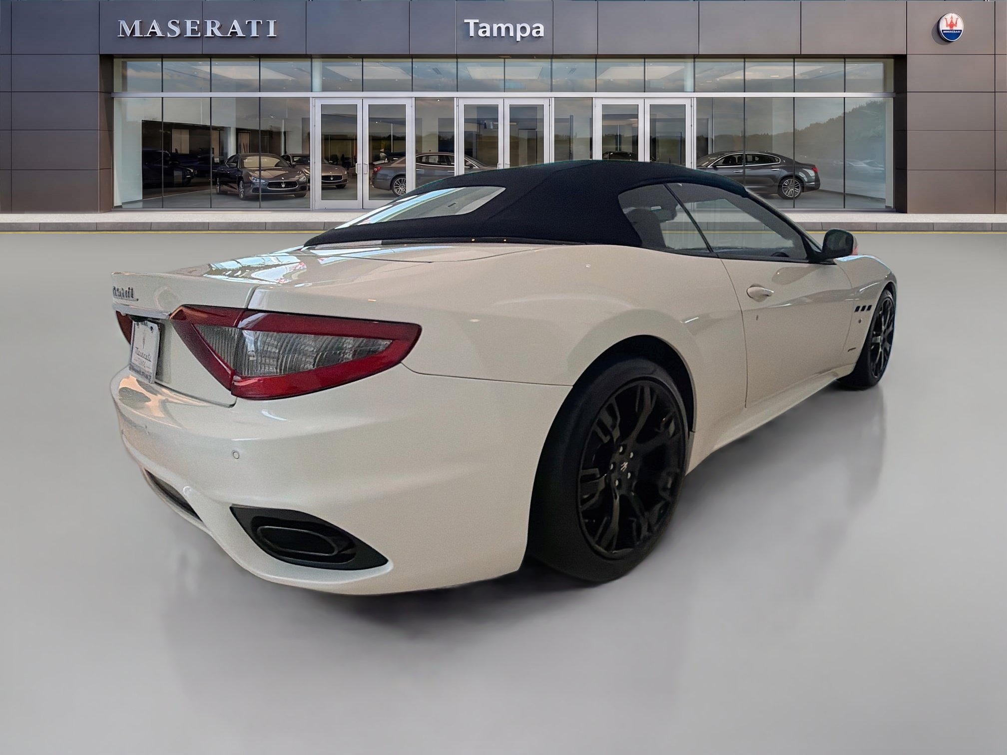 Used 2018 Maserati GranTurismo Sport RWD image 3