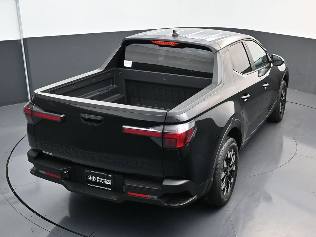 Certified 2025 Hyundai Santa Cruz SE image 16