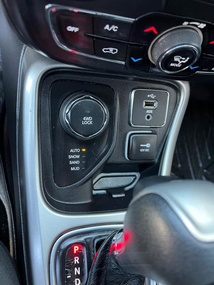 Used 2018 Jeep Compass Sport w/ Tech Group image 26