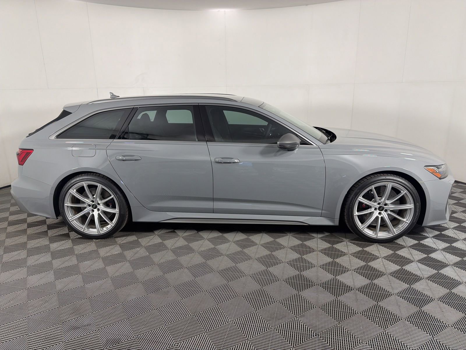 New 2026 Audi RS 6 performance AWD/4WD image 7