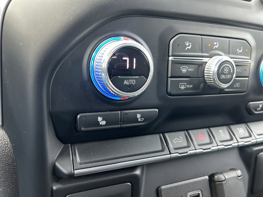 Used 2022 GMC Sierra 1500 SLE image 32