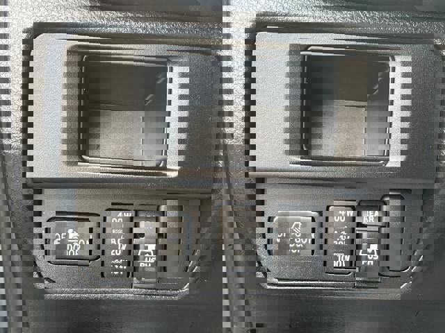 Used 2017 Toyota Tacoma SR5 image 16