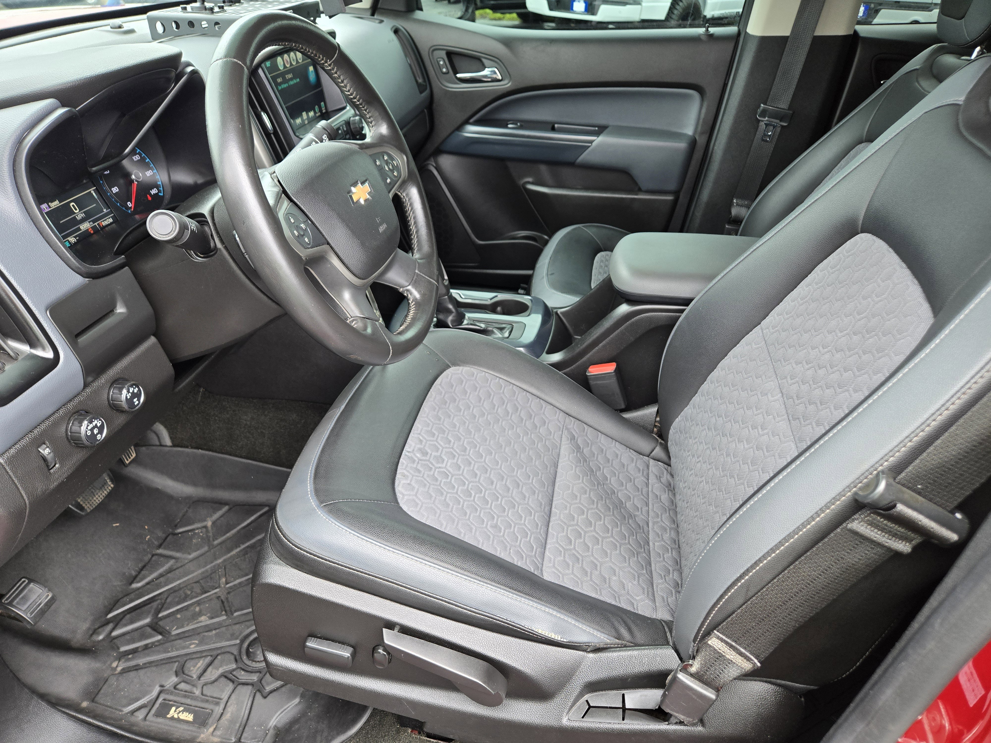 Used 2016 Chevrolet Colorado Z71 AWD/4WD image 16