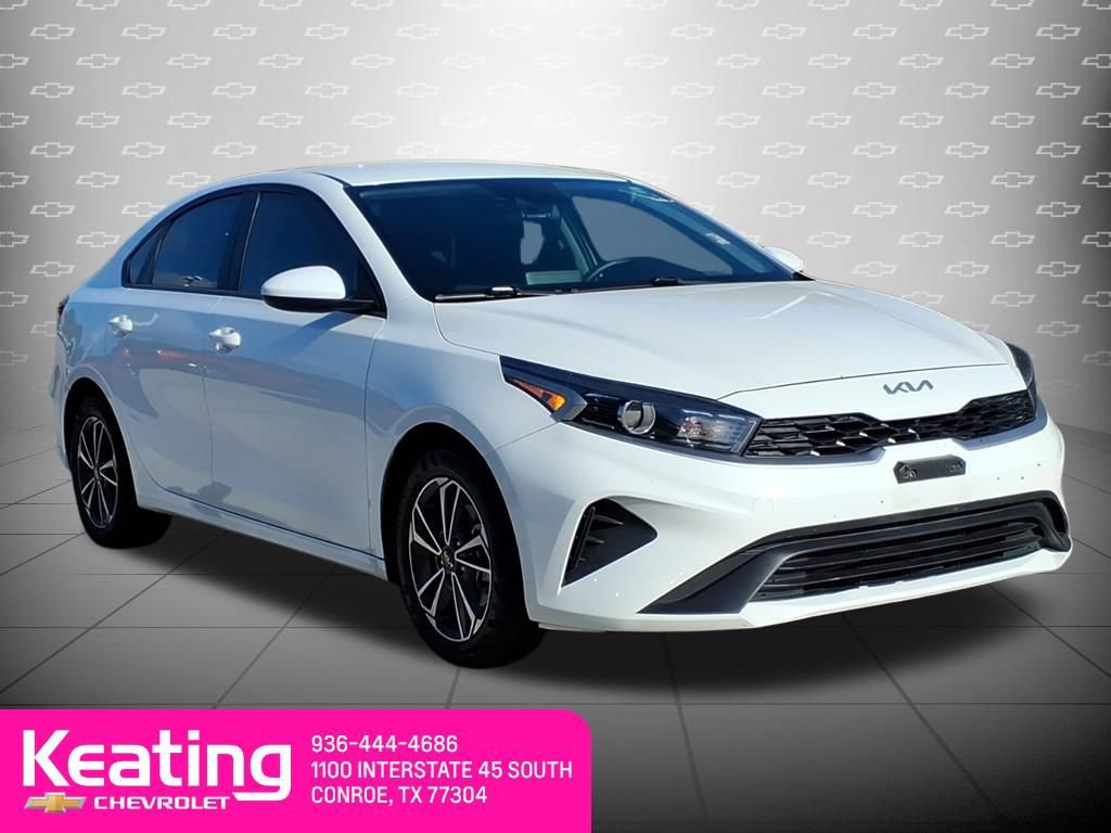 Used 2023 Kia Forte LXS FWD image 3