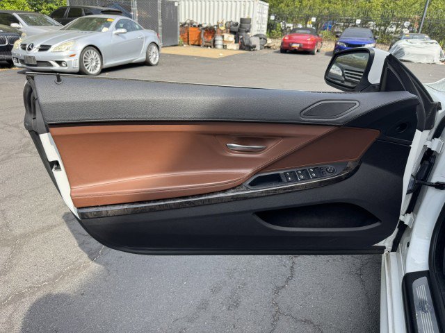 Used 2012 BMW 650i xDrive Convertible AWD/4WD image 20
