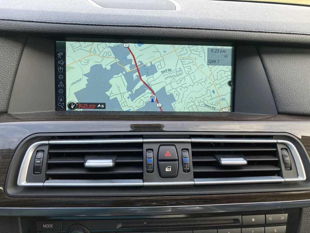 Used 2011 BMW 750Li xDrive AWD/4WD image 26