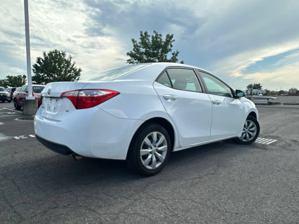 Used 2016 Toyota Corolla LE FWD image 9