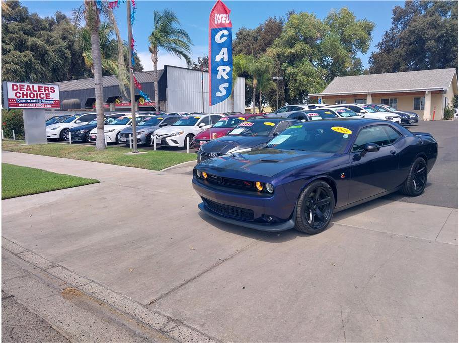 Used 2016 Dodge Challenger R/T Scat Pack w/ Leather Interior Group RWD image 1