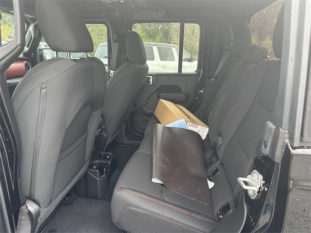 New 2023 Jeep Gladiator Rubicon w/ Cold Weather Group image 20