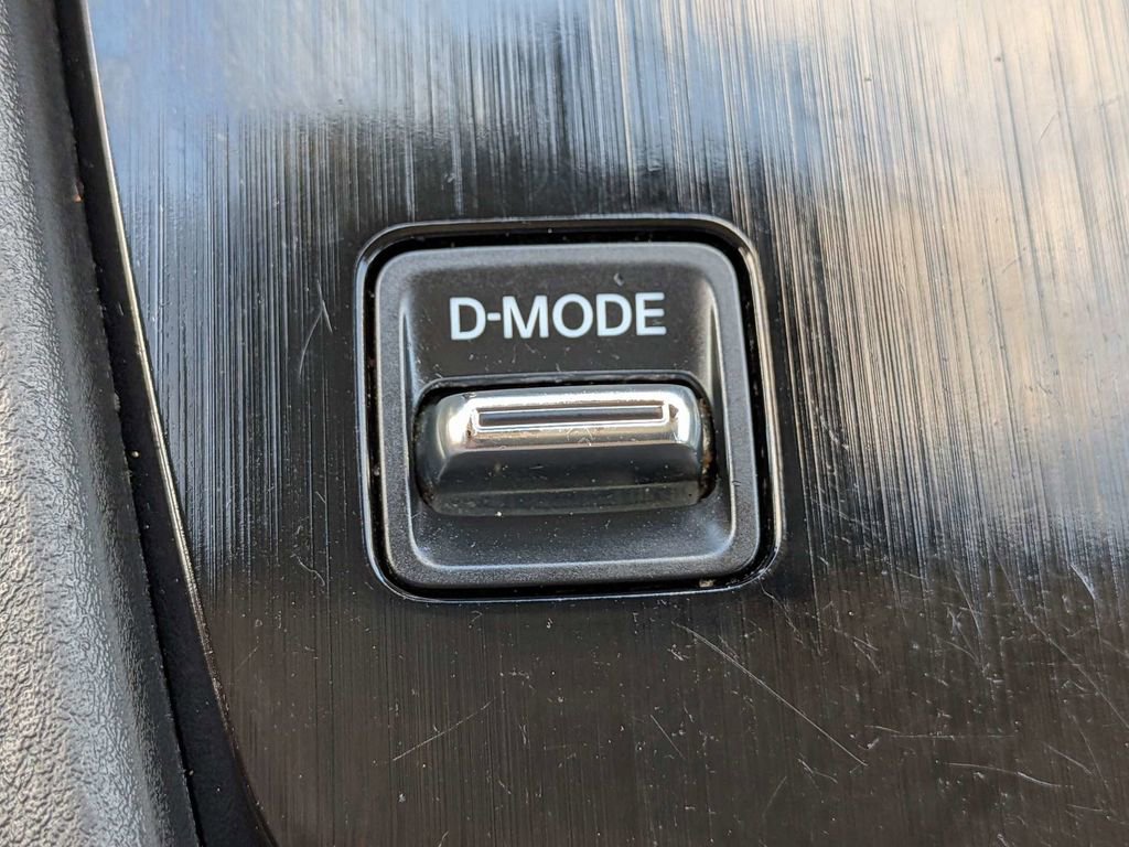 Used 2024 Nissan Rogue S FWD image 20