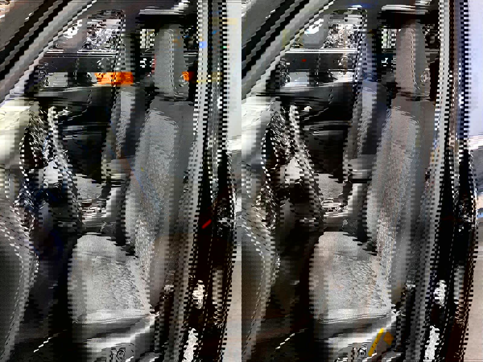 Used 2023 Chevrolet Equinox LT image 9