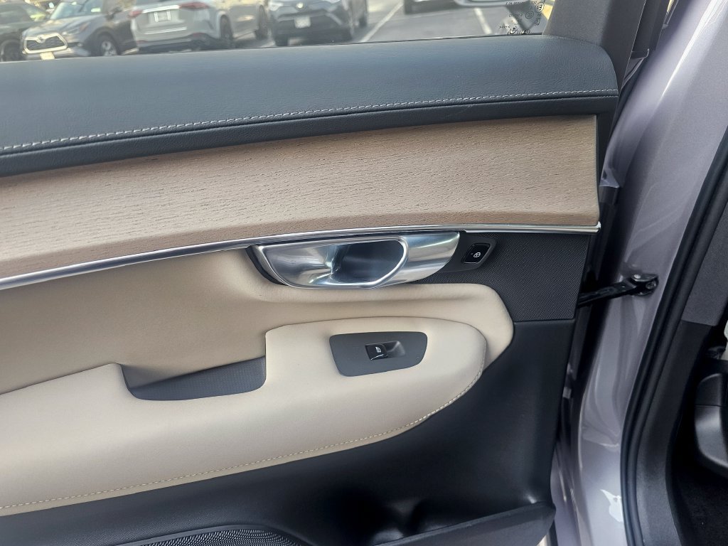 Certified 2026 Volvo XC90 B6 Plus w/ Protection Package Premier AWD/4WD image 40