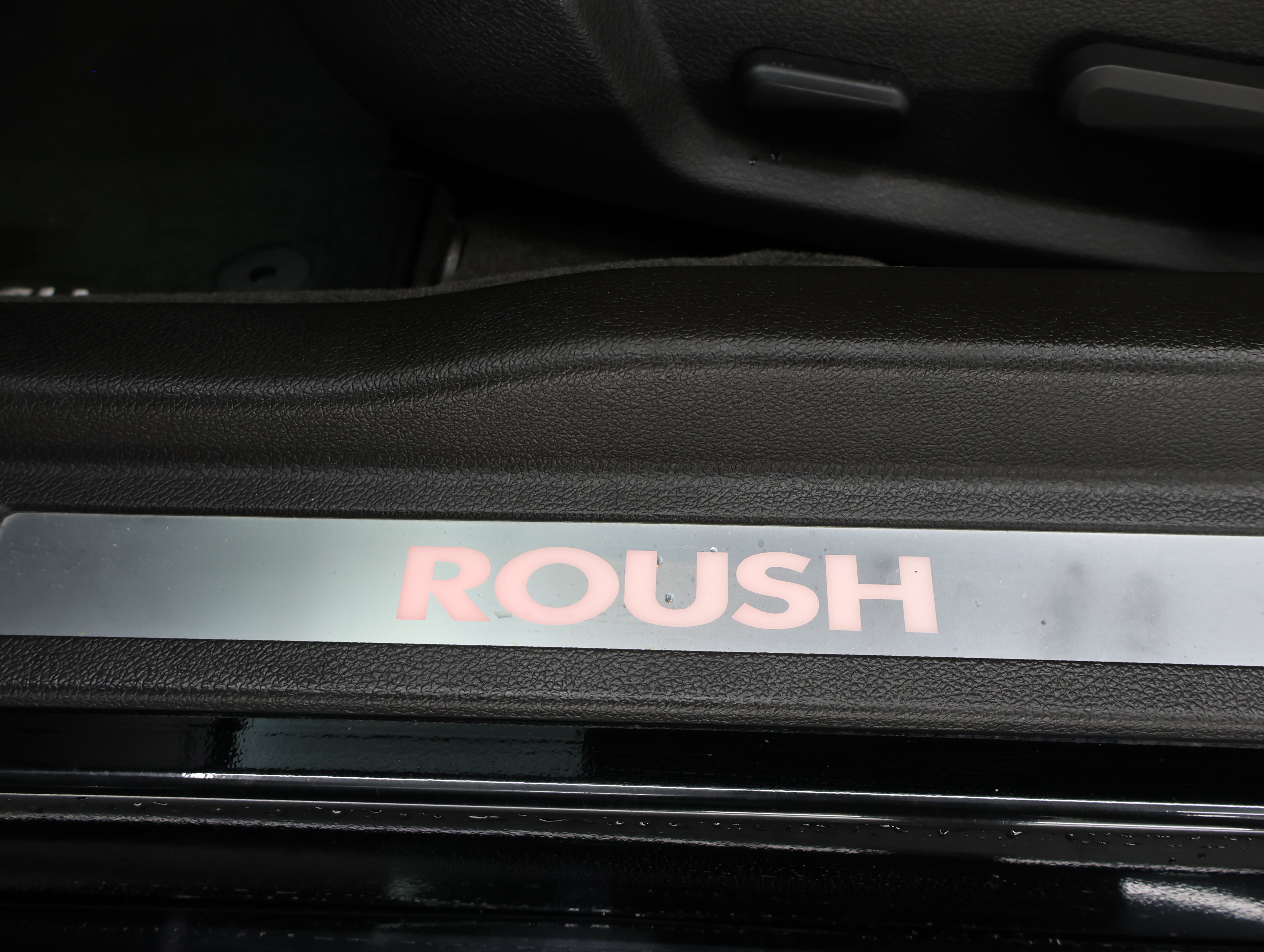 Used 2013 Ford Mustang GT Premium RWD image 42