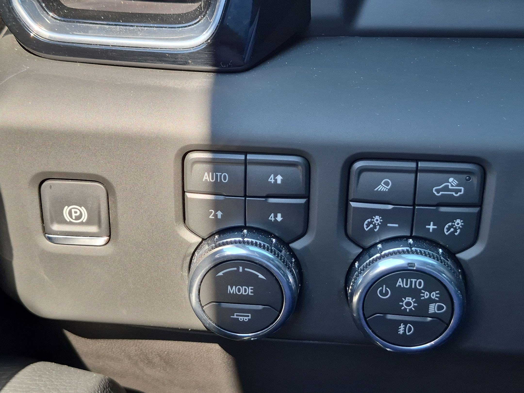 Used 2026 GMC Sierra 1500 Denali w/ Denali Reserve Package AWD/4WD image 17