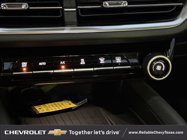 Used 2024 Chevrolet Equinox EV LT FWD image 20