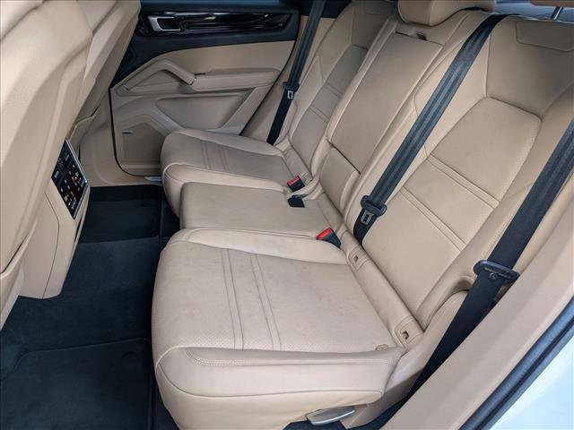 Used 2021 Porsche Cayenne Coupe AWD/4WD image 15
