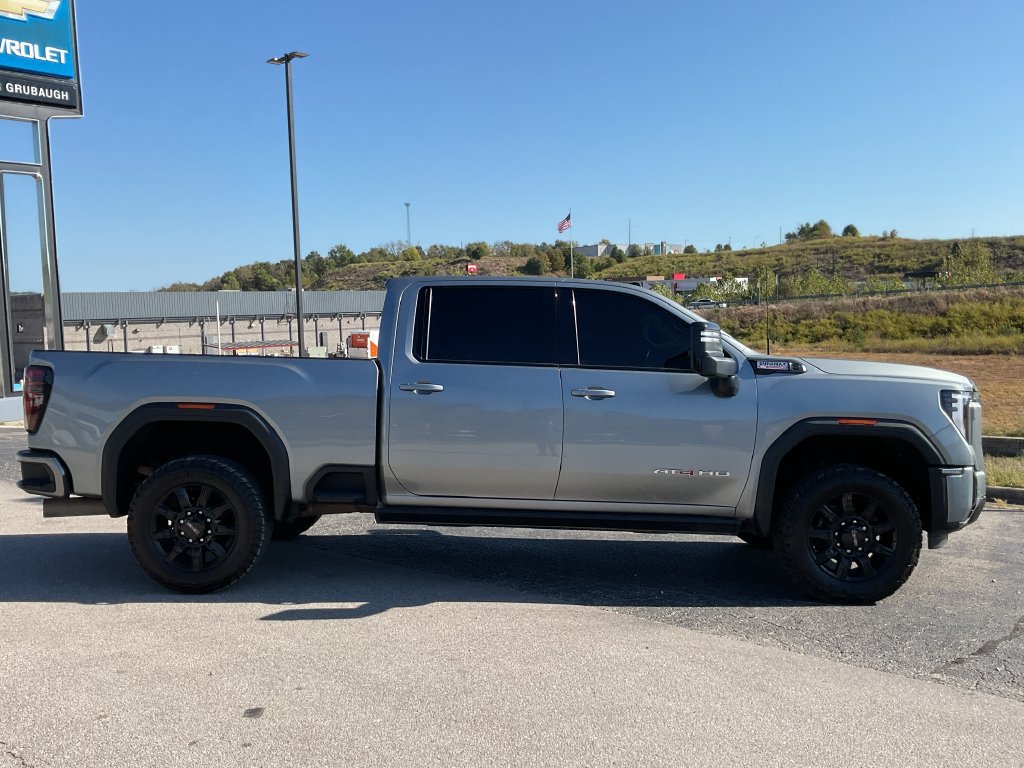 Used 2024 GMC Sierra 2500 AT4 w/ AT4 Premium Plus Package AWD/4WD image 12