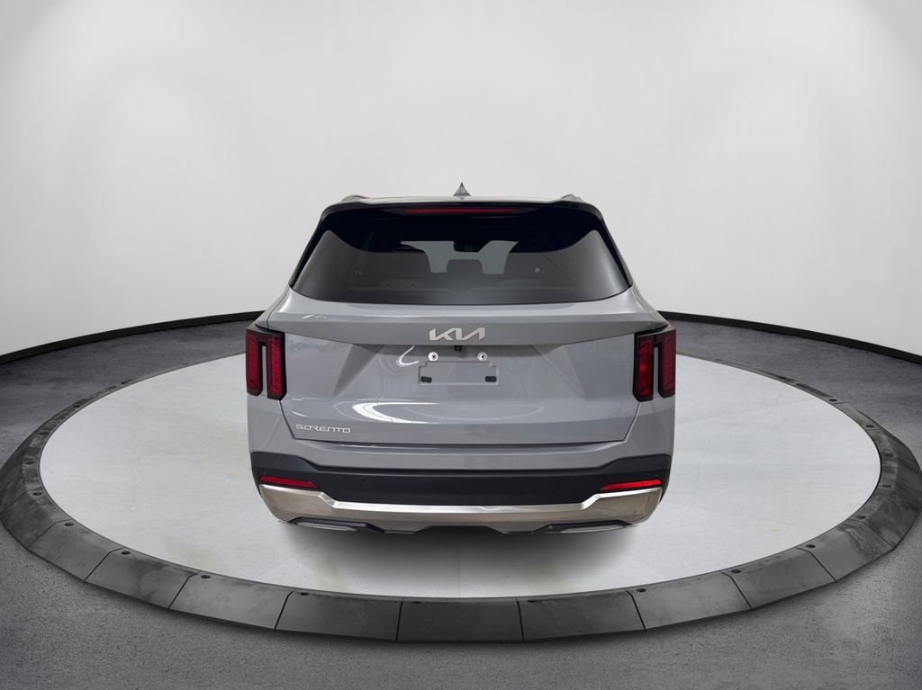 Used 2024 Kia Sorento S w/ Panoramic Sunroof Package FWD image 6