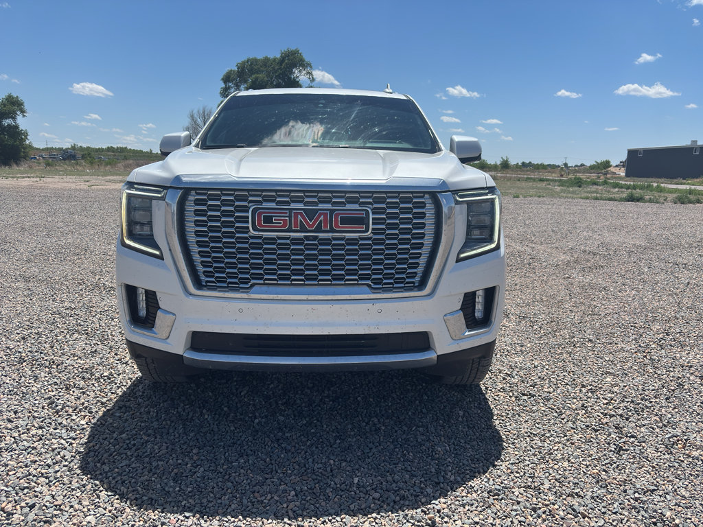 Used 2021 GMC Yukon XL Denali w/ Denali Ultimate Package AWD/4WD image 1