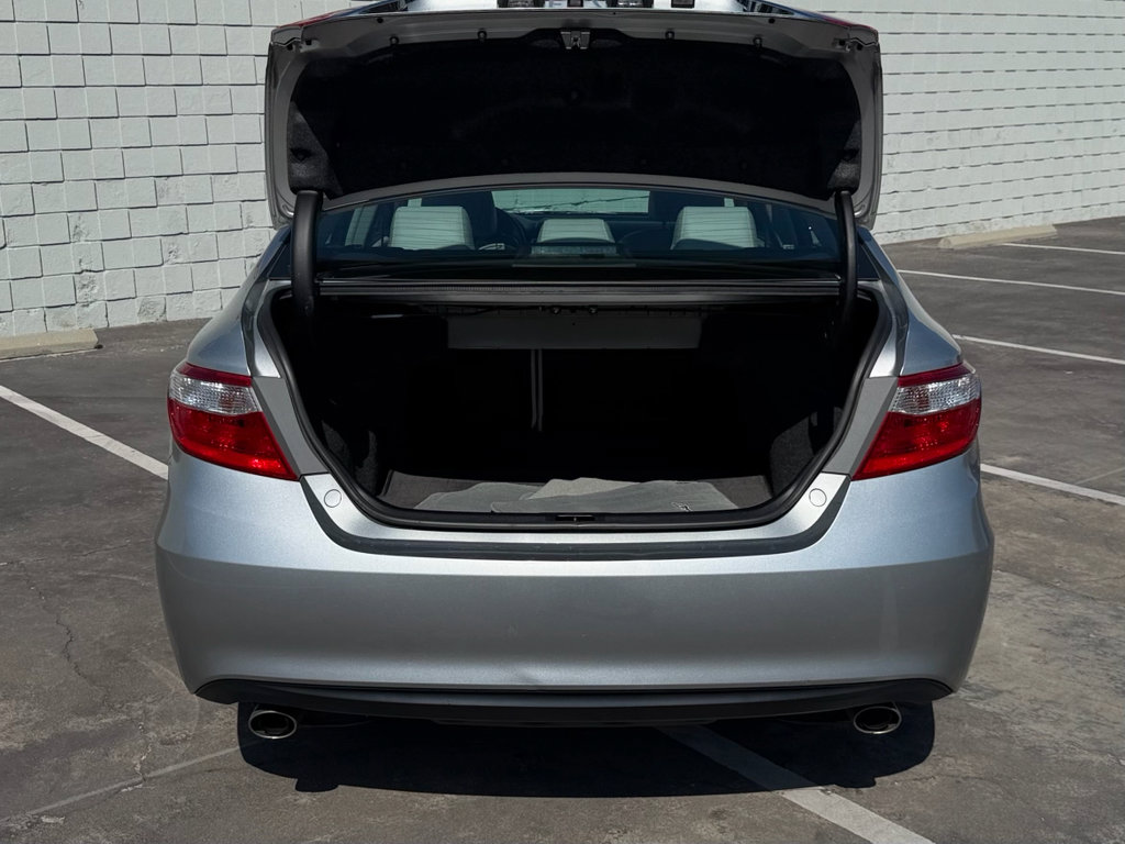 Used 2015 Toyota Camry XLE w/ Advanced Technology Package FWD image 10