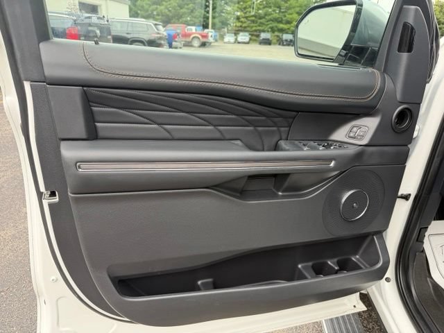 Used 2023 Ford Expedition Max Platinum AWD/4WD image 25