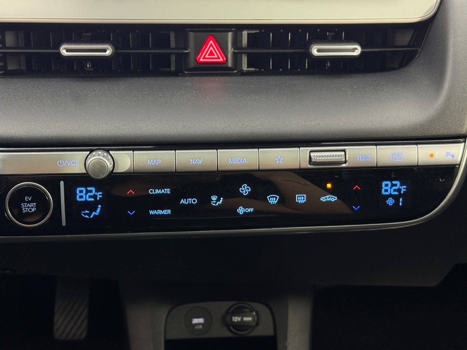 Used 2022 Hyundai Ioniq 5 Limited image 28