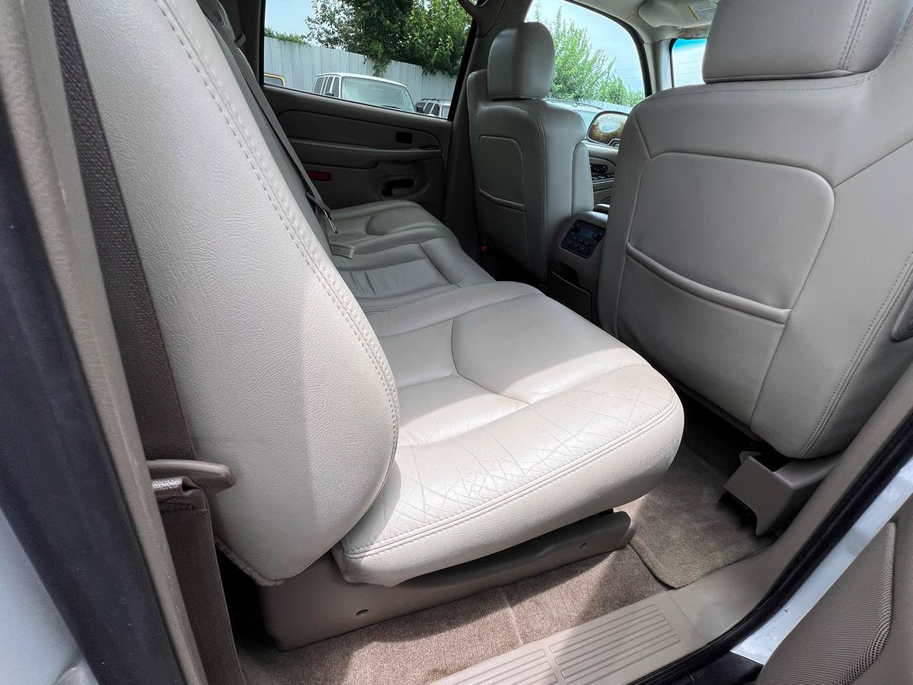 Used 2004 GMC Yukon XL SLT w/ Preferred Equipment Group RWD image 20